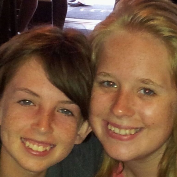 Meet your Posher, Kat - Picture 4 of 5